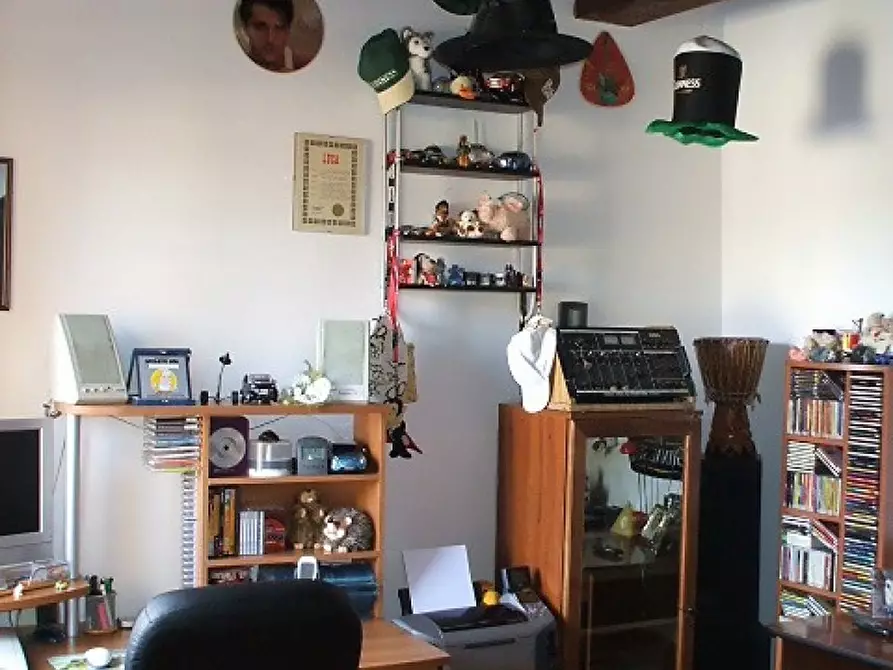 Immagine 15 di Appartamento in vendita  in Via Aldo Moro a Cavriglia