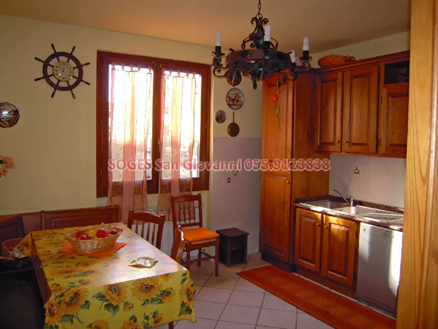 Immagine 4 di Villetta a schiera in vendita  in Via Falcone a Bucine