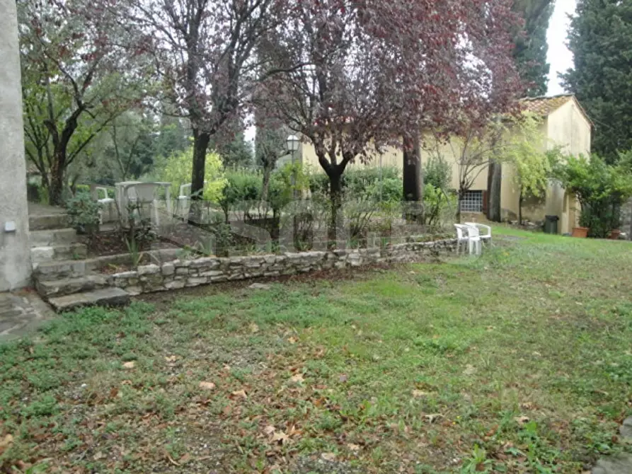 Immagine 17 di Villa in vendita  a Pontassieve