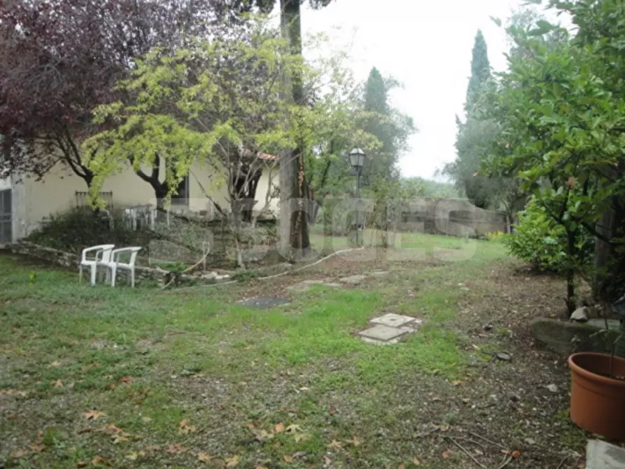 Immagine 13 di Villa in vendita  a Pontassieve