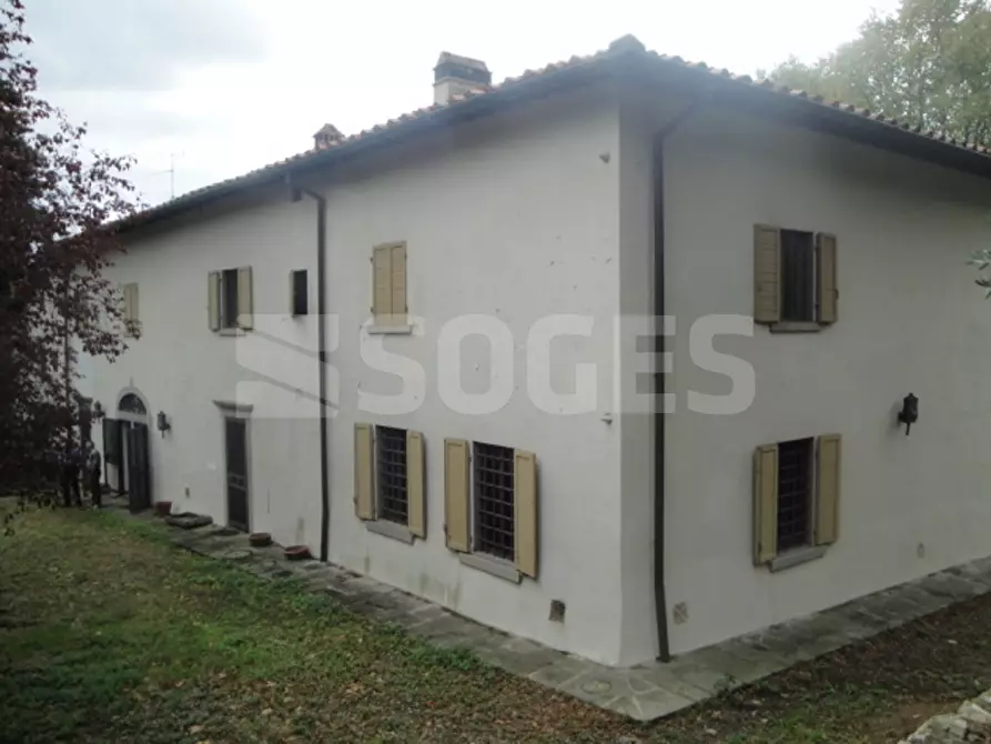 Immagine 2 di Villa in vendita  a Pontassieve