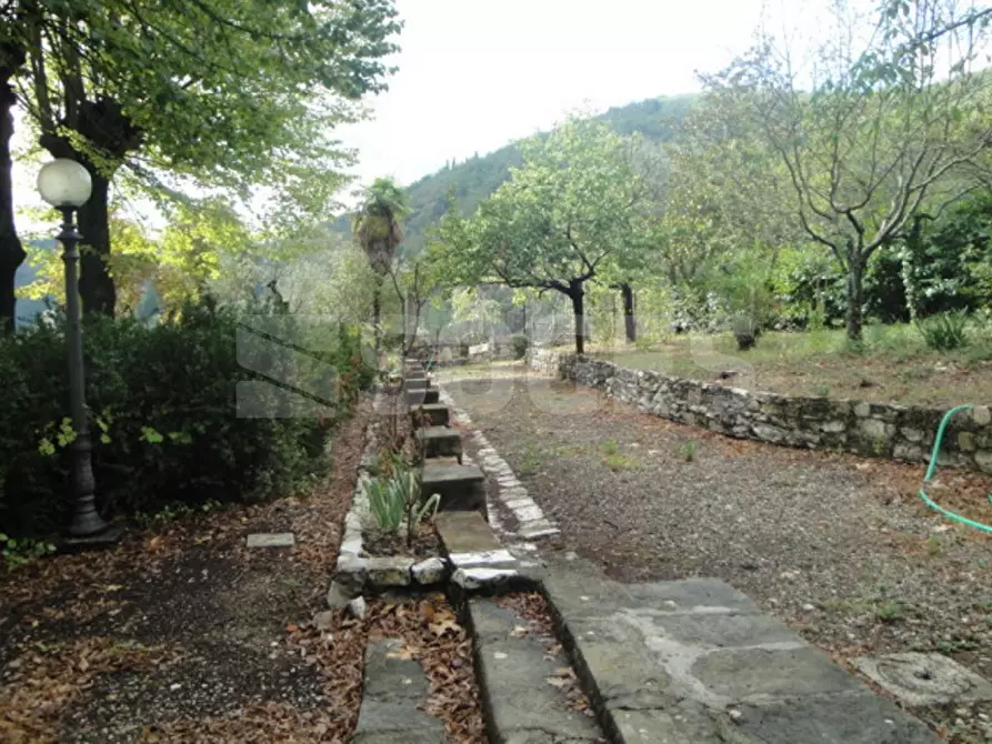 Immagine 4 di Villa in vendita  a Pontassieve