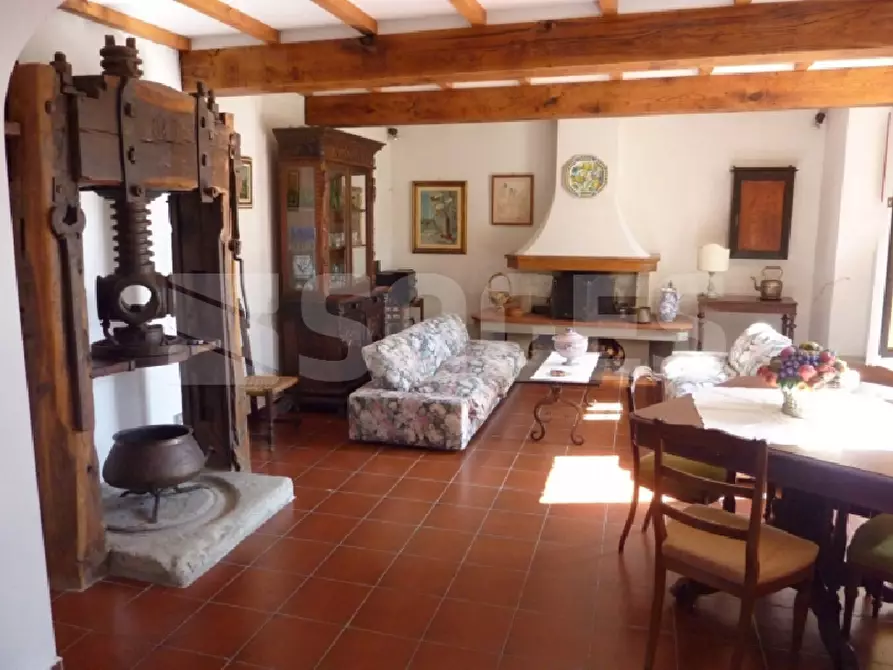 Immagine 3 di Camera in vendita  a Rufina