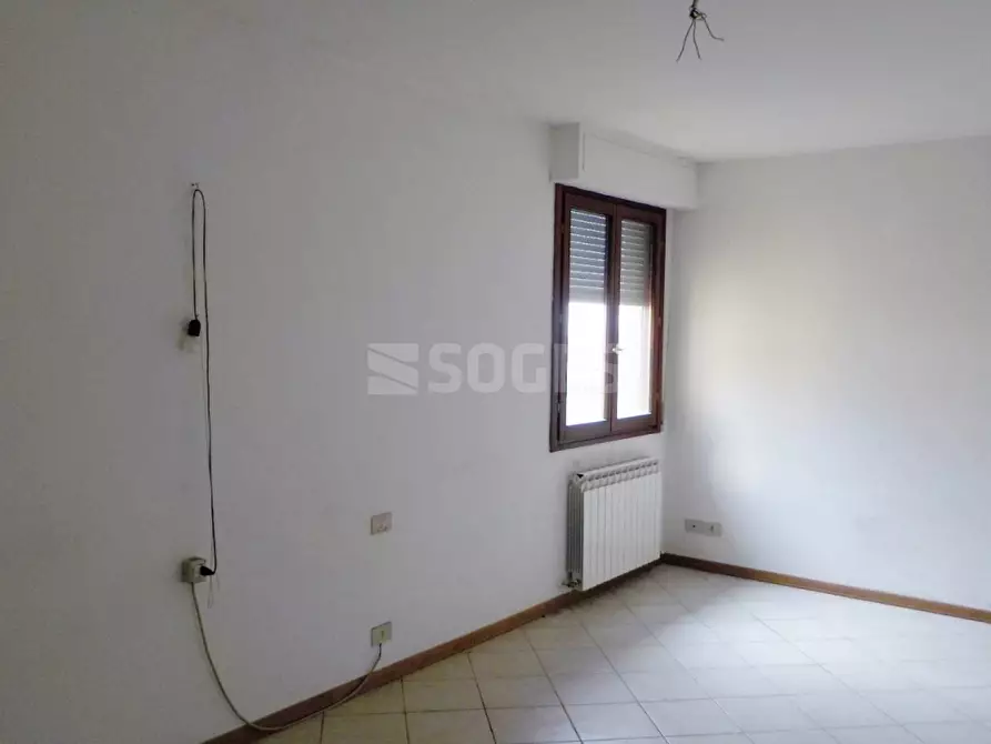 Immagine 10 di Villa in vendita  in Via Gioacchino Rossini a Loro Ciuffenna