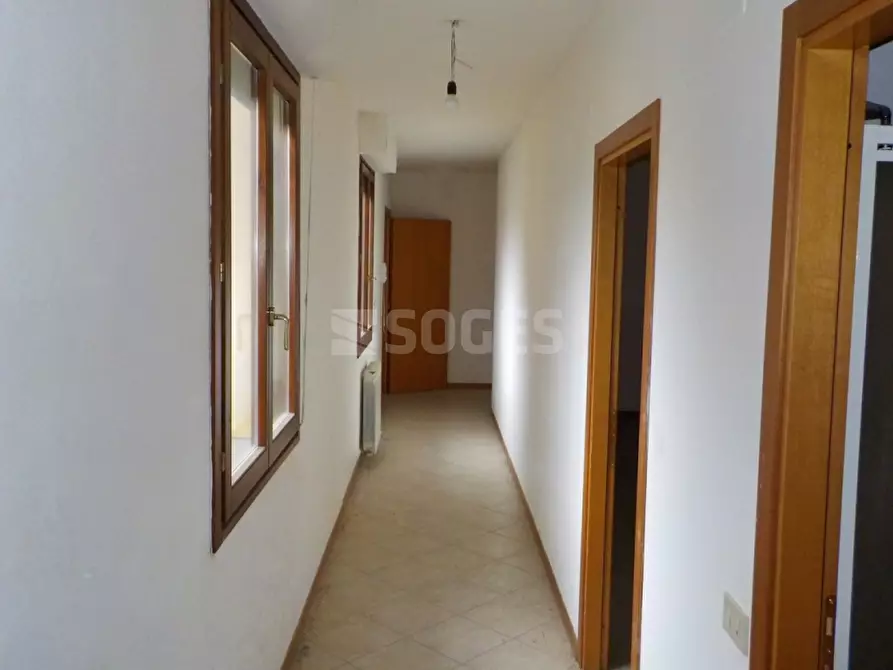 Immagine 9 di Villa in vendita  in Via Gioacchino Rossini a Loro Ciuffenna