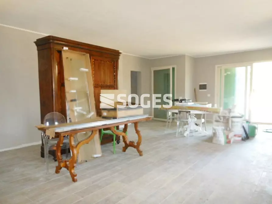 Immagine 11 di Camera in vendita  a Bucine