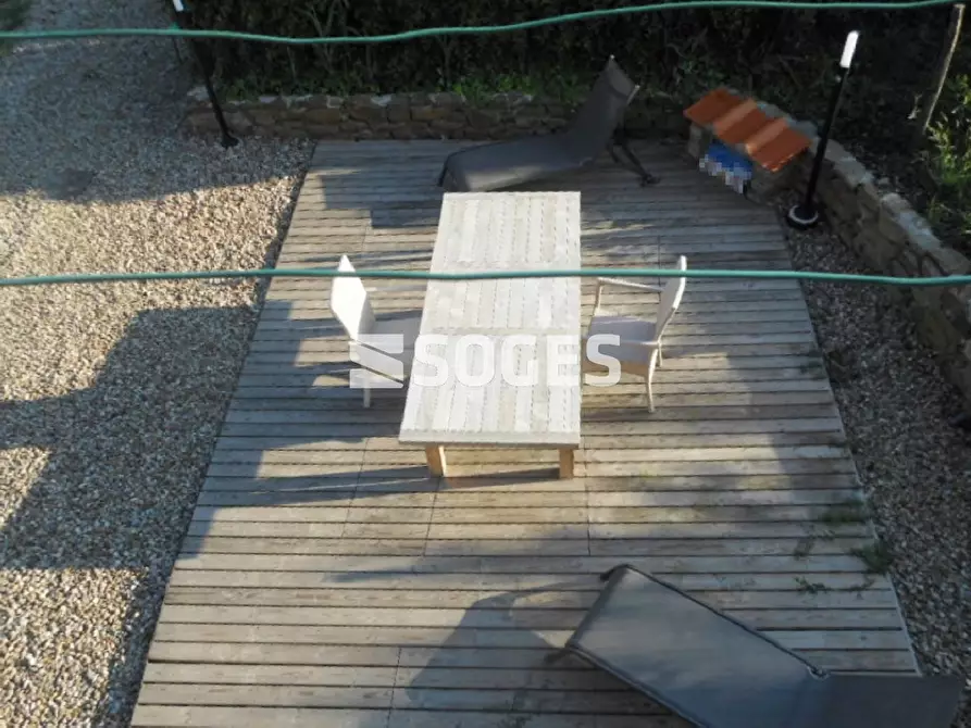 Immagine 15 di Camera in vendita  a Bucine