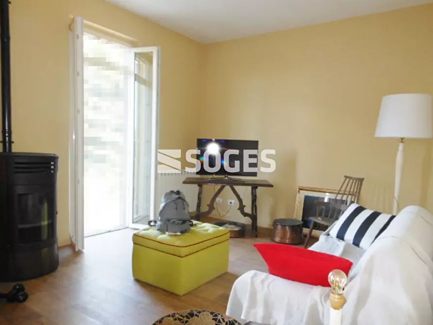 Immagine 2 di Camera in vendita  a Bucine