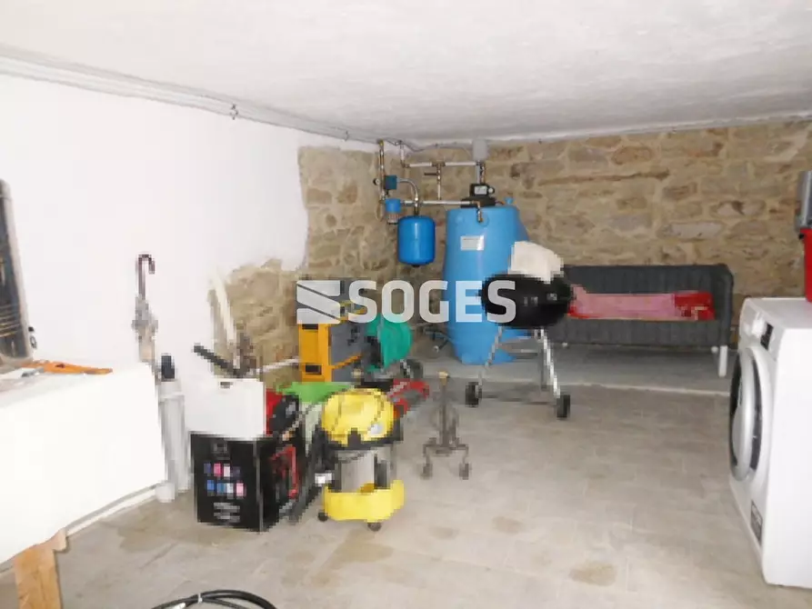 Immagine 16 di Camera in vendita  a Bucine