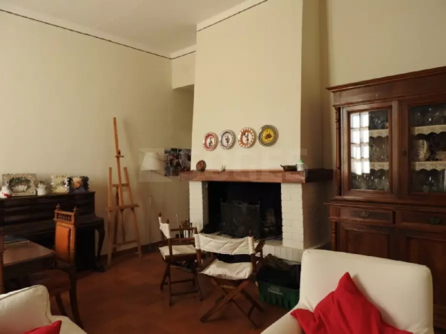 Immagine 2 di Villa in vendita  in COLLINE a Pontassieve