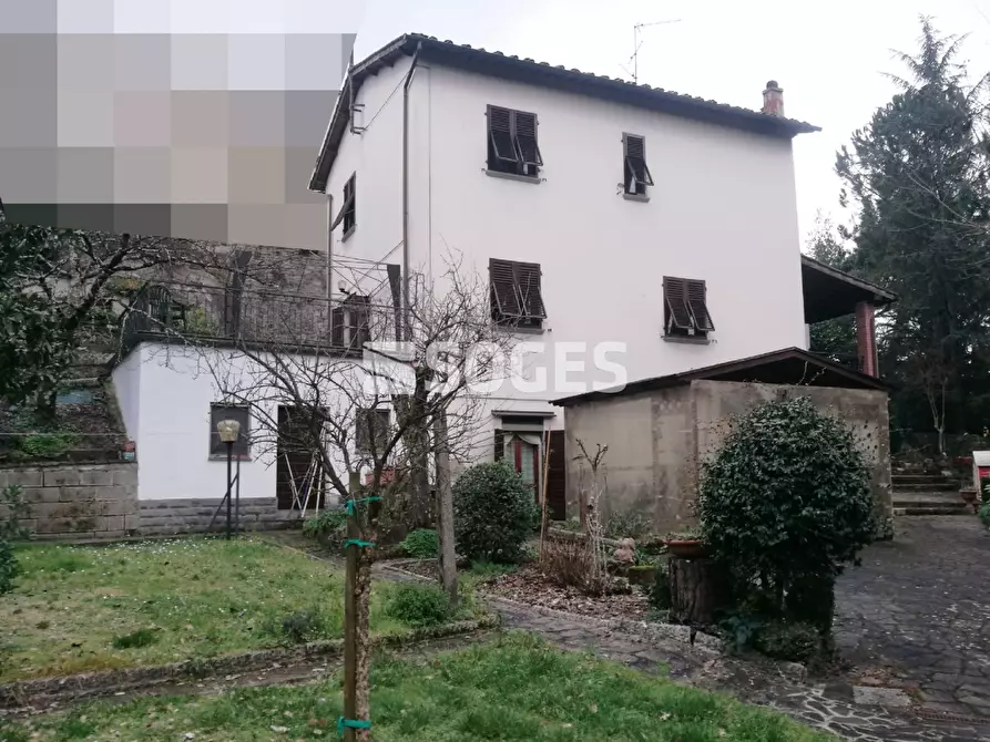 Immagine 1 di Villa in vendita  in Via della Stazione a Bucine