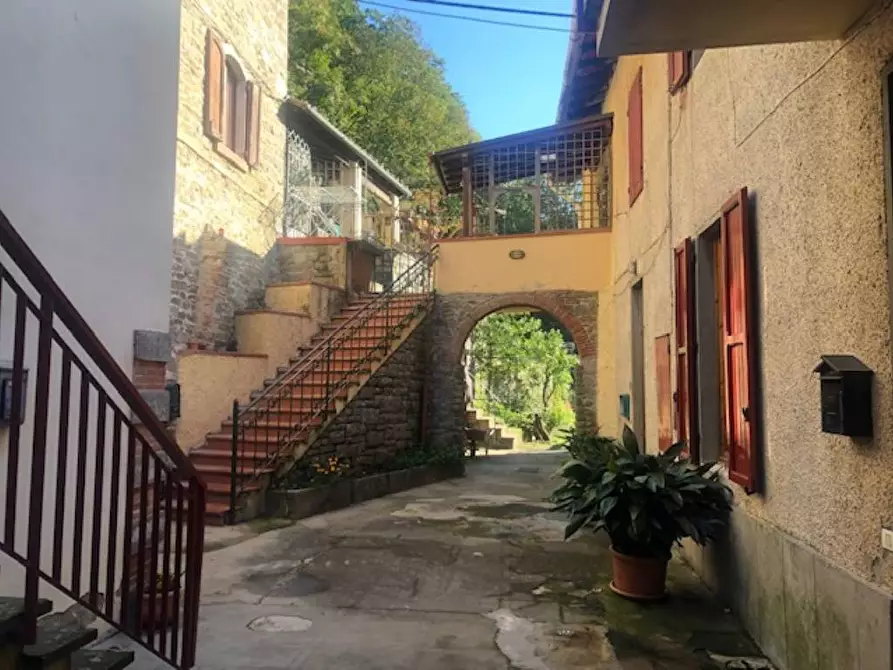 Immagine 2 di Appartamento in vendita  in Tosi a Pelago