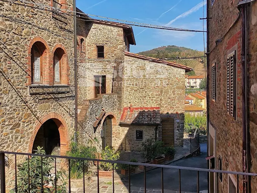 Immagine 1 di Appartamento in vendita  in Strada Comunale di Pietraviva a Bucine