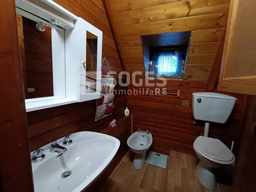 Immagine 29 di Villa in vendita  in Via di Montevarchi a Cavriglia