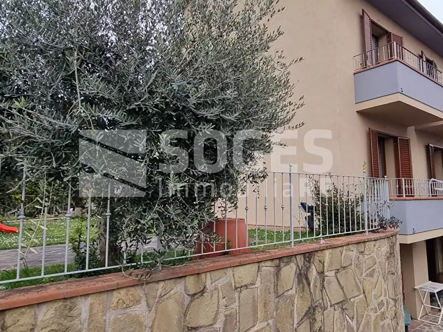 Immagine 2 di Appartamento in vendita  in Via Guglielmo Marconi a Loro Ciuffenna