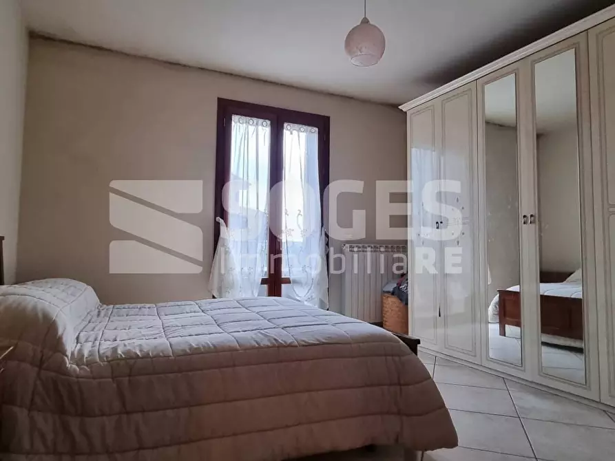 Immagine 13 di Appartamento in vendita  in Via Guglielmo Marconi a Loro Ciuffenna