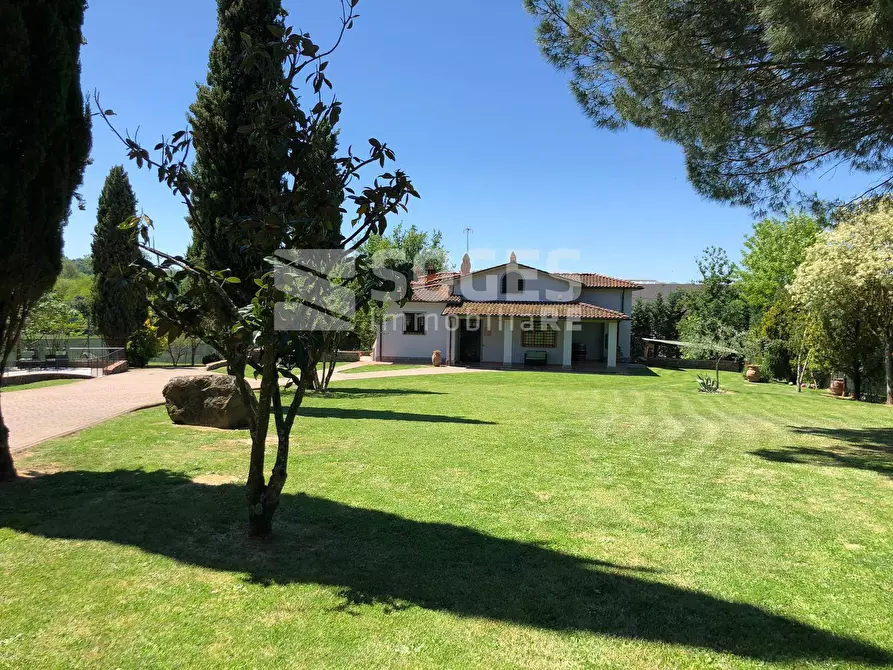 Immagine 12 di Villa in vendita  in Via Gastone Nencini a Terranuova Bracciolini