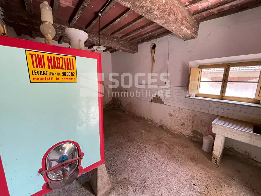 Immagine 8 di Camera in vendita  in Piazza delle Ginestre a Terranuova Bracciolini