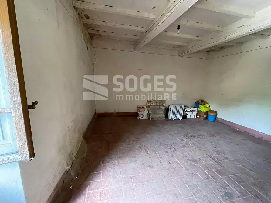 Immagine 4 di Camera in vendita  in Piazza delle Ginestre a Terranuova Bracciolini