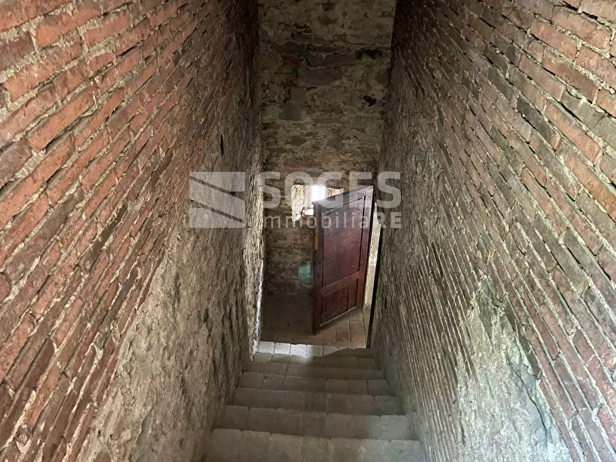 Immagine 15 di Camera in vendita  in Piazza delle Ginestre a Terranuova Bracciolini