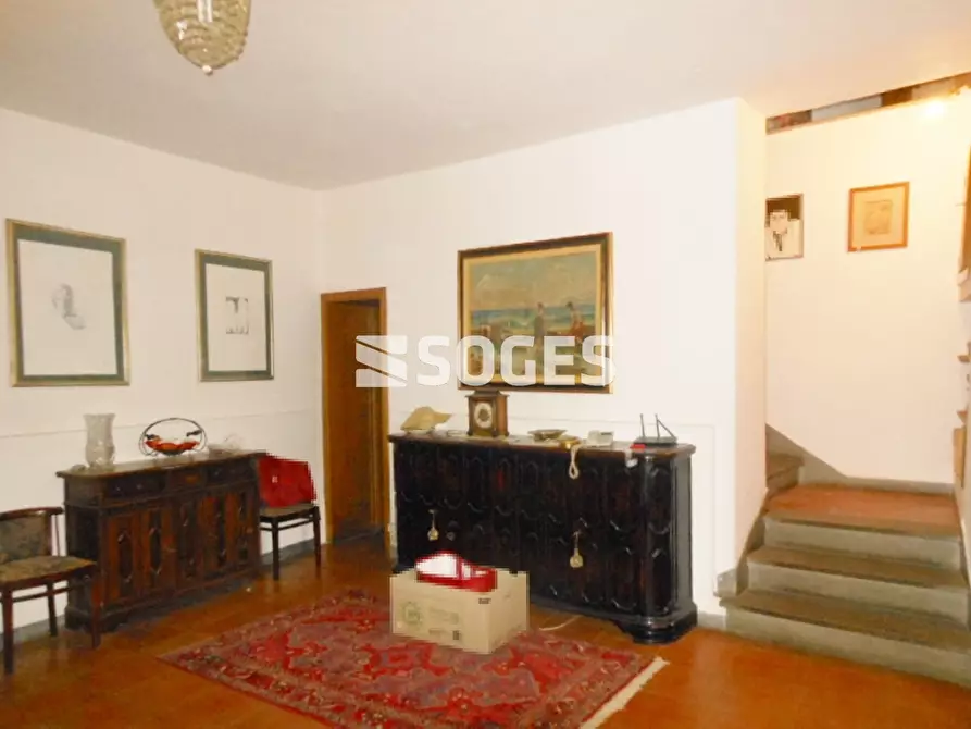 Immagine 27 di Palazzo in vendita  in Via G. Deledda a Cavriglia