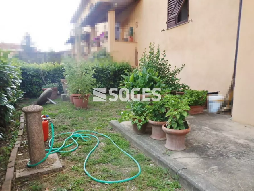 Immagine 18 di Palazzo in vendita  in Via G. Deledda a Cavriglia