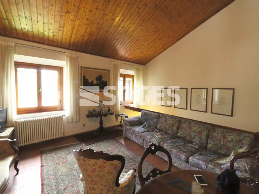 Immagine 5 di Palazzo in vendita  in Via G. Deledda a Cavriglia