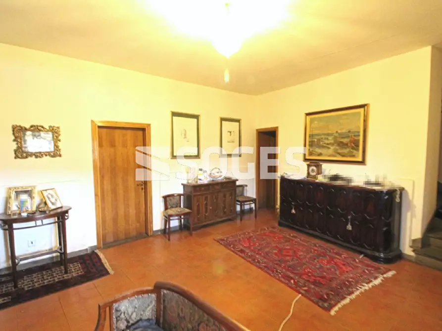 Immagine 9 di Palazzo in vendita  in Via G. Deledda a Cavriglia