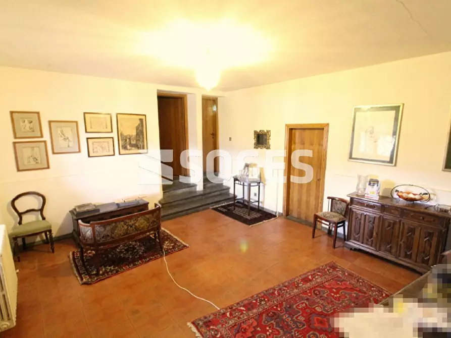 Immagine 10 di Palazzo in vendita  in Via G. Deledda a Cavriglia