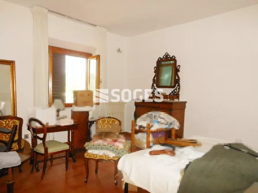 Immagine 22 di Palazzo in vendita  in Via G. Deledda a Cavriglia