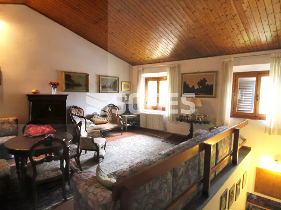 Immagine 4 di Palazzo in vendita  in Via G. Deledda a Cavriglia