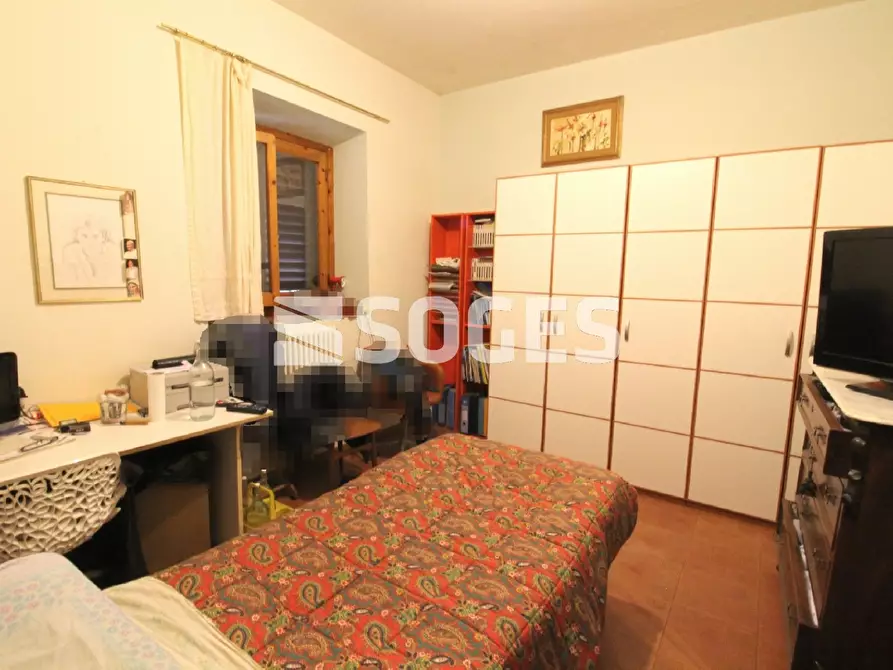 Immagine 11 di Palazzo in vendita  in Via G. Deledda a Cavriglia