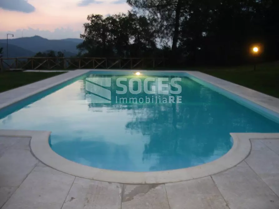 Immagine 10 di Villa in vendita  in Montebenichi a Bucine