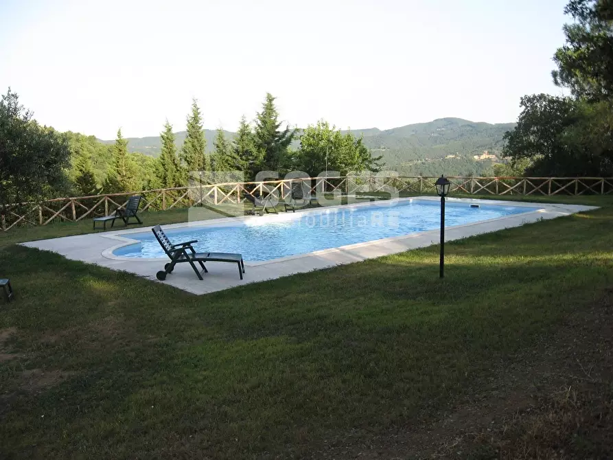 Immagine 22 di Villa in vendita  in Montebenichi a Bucine