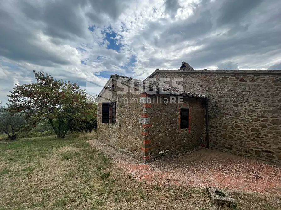 Immagine 2 di Villa in vendita  in Montebenichi a Bucine