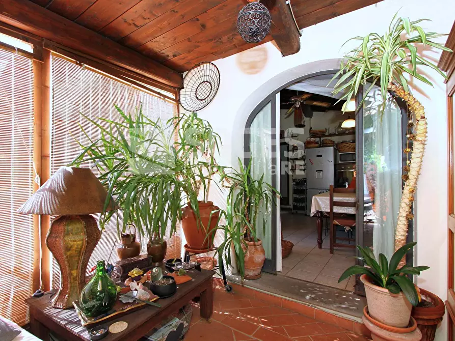 Immagine 8 di Rustico / casale in vendita  in VIA ARETINA a Reggello