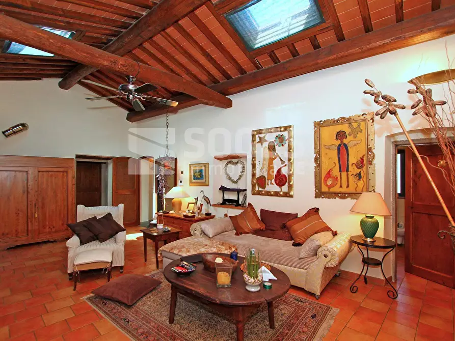 Immagine 11 di Rustico / casale in vendita  in VIA ARETINA a Reggello