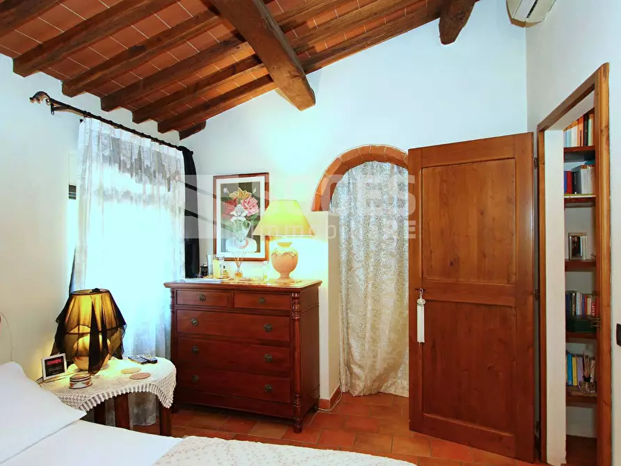 Immagine 13 di Rustico / casale in vendita  in VIA ARETINA a Reggello