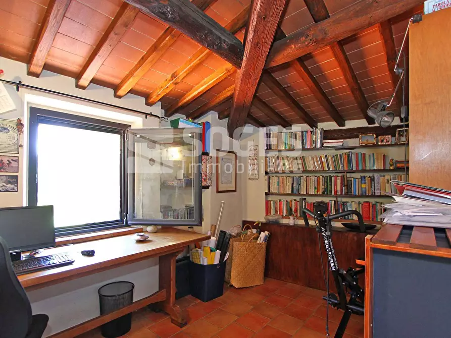 Immagine 19 di Rustico / casale in vendita  in VIA ARETINA a Reggello