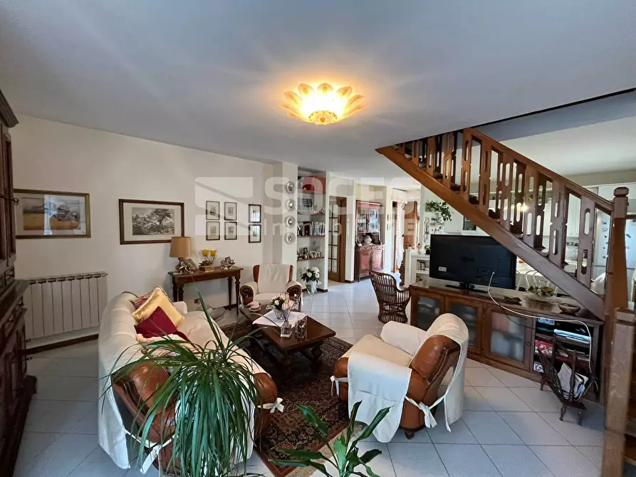 Immagine 9 di Casa indipendente in vendita  in Via Filippo Turati a Cavriglia