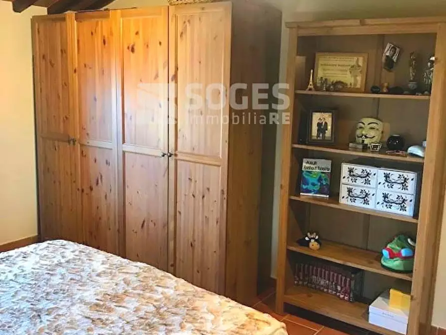 Immagine 17 di Rustico / casale in vendita  in VIA ARETINA a Reggello