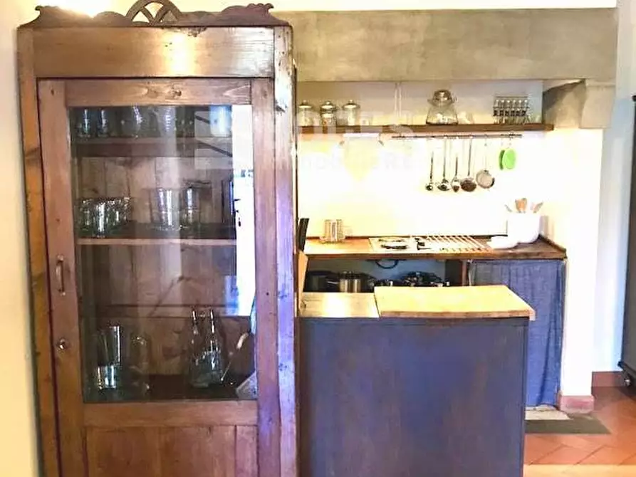 Immagine 29 di Rustico / casale in vendita  in VIA ARETINA a Reggello