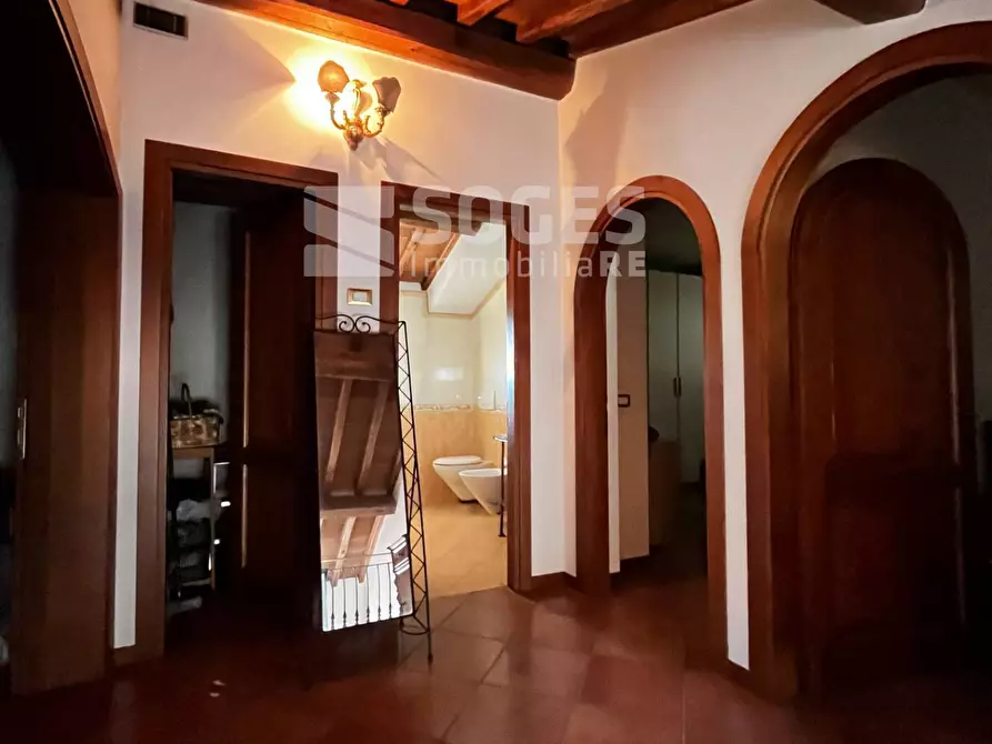 Immagine 10 di Villa in vendita  in Viale Europa a Loro Ciuffenna