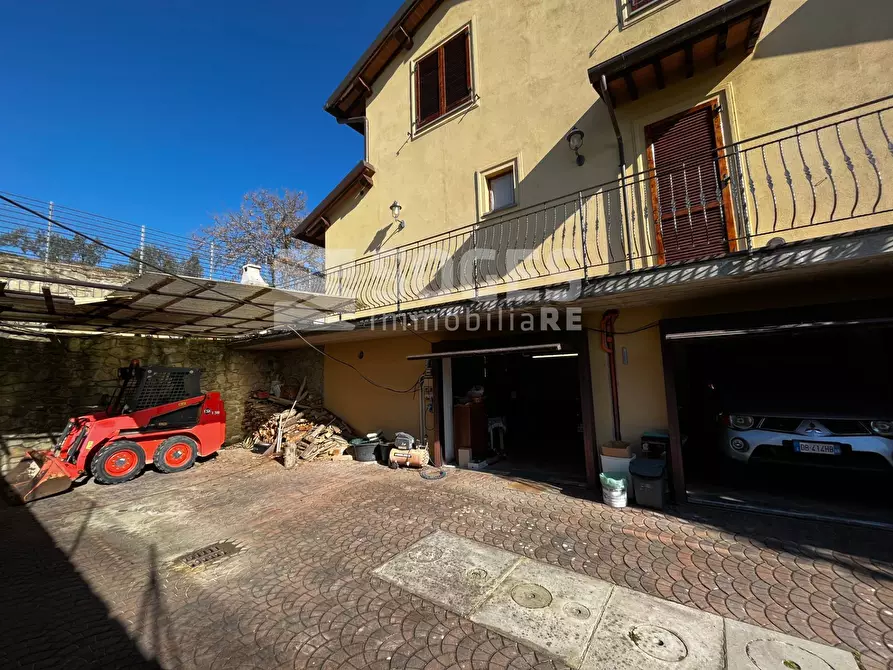 Immagine 20 di Villa in vendita  in Viale Europa a Loro Ciuffenna