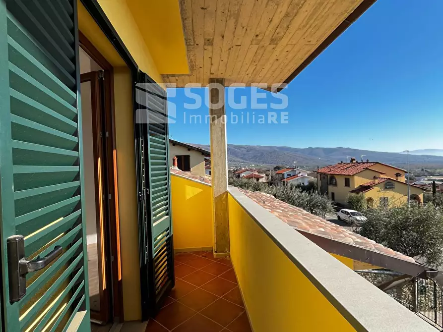 Immagine 17 di Appartamento in vendita  in Viale Europa a Loro Ciuffenna