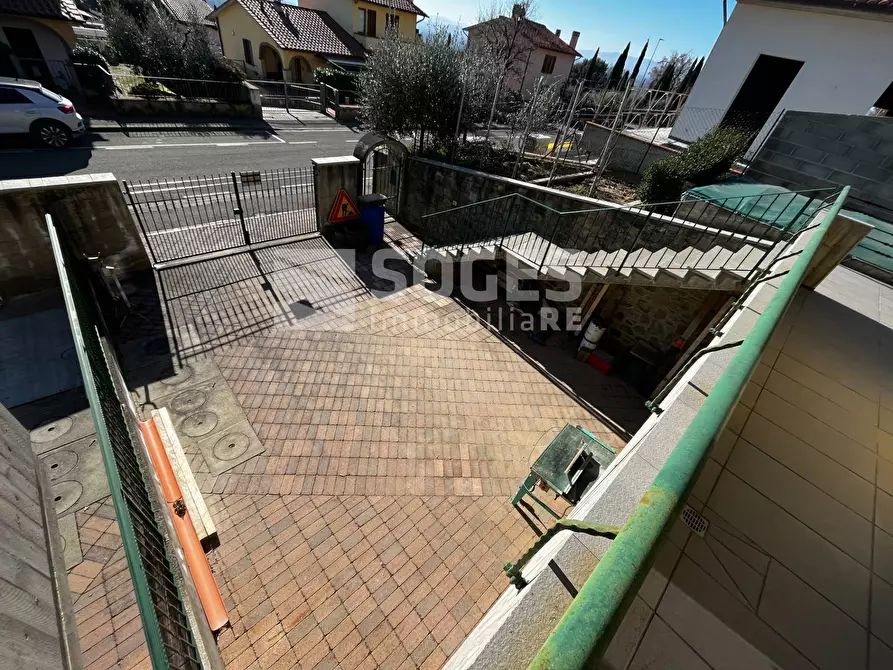 Immagine 30 di Appartamento in vendita  in Viale Europa a Loro Ciuffenna