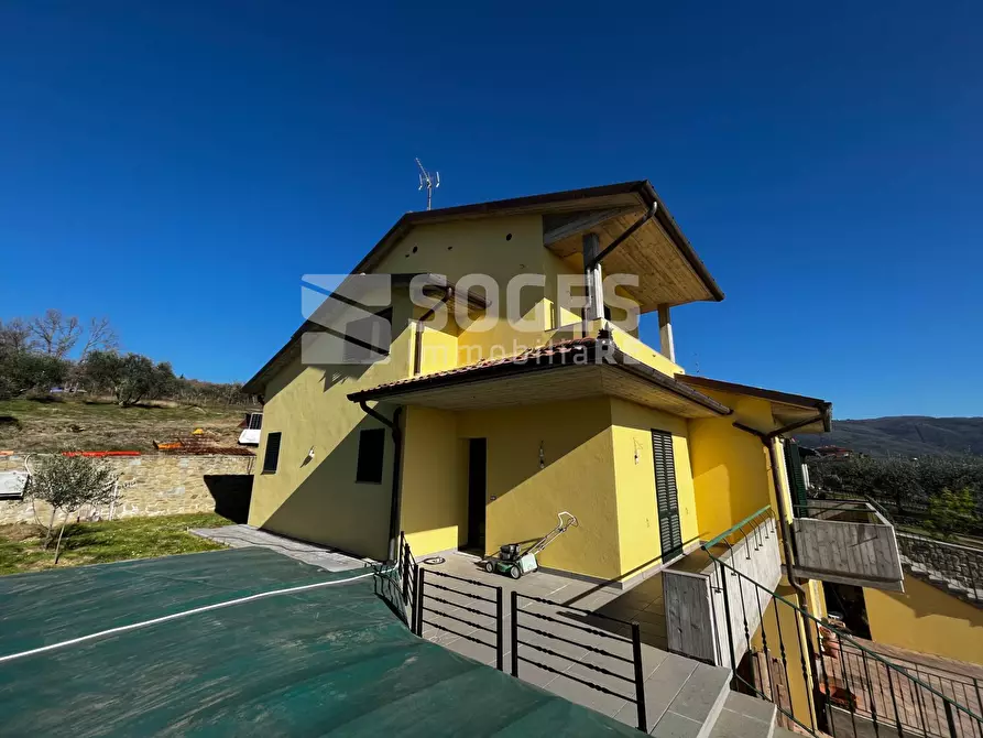 Immagine 2 di Appartamento in vendita  in Viale Europa a Loro Ciuffenna