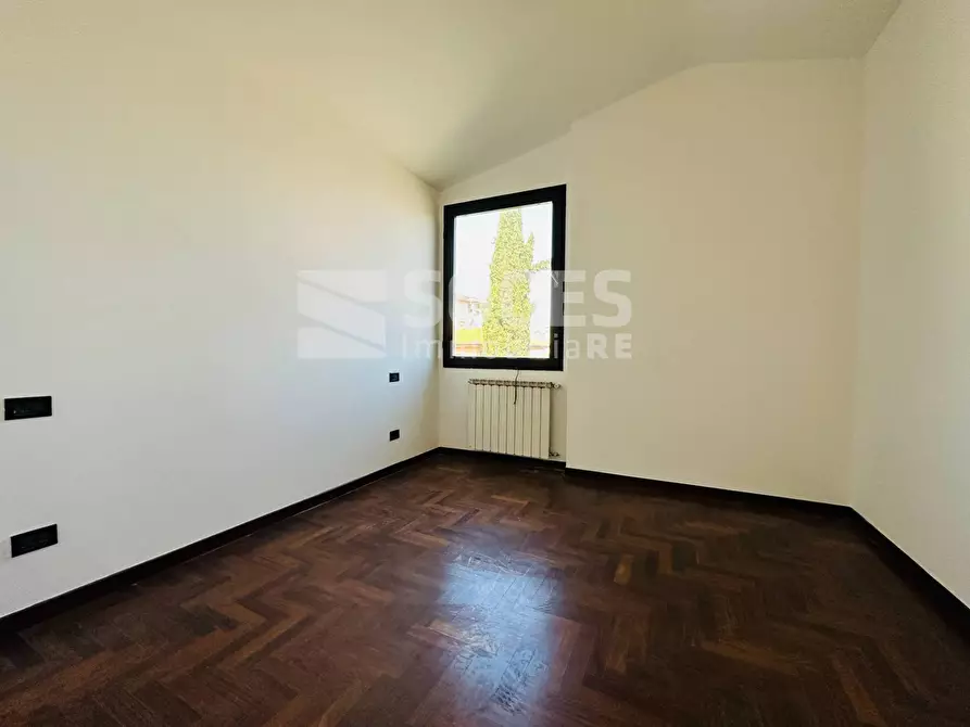 Immagine 11 di Villa in vendita  in Via Roma a Figline E Incisa Valdarno