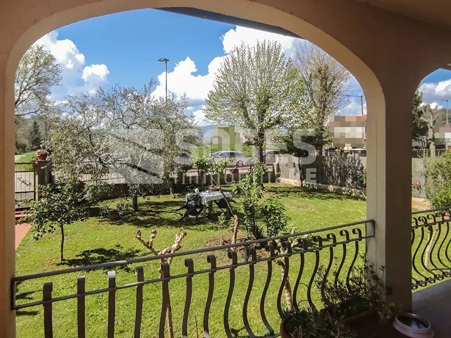 Immagine 20 di Villa in vendita  in via del cesto a Figline E Incisa Valdarno