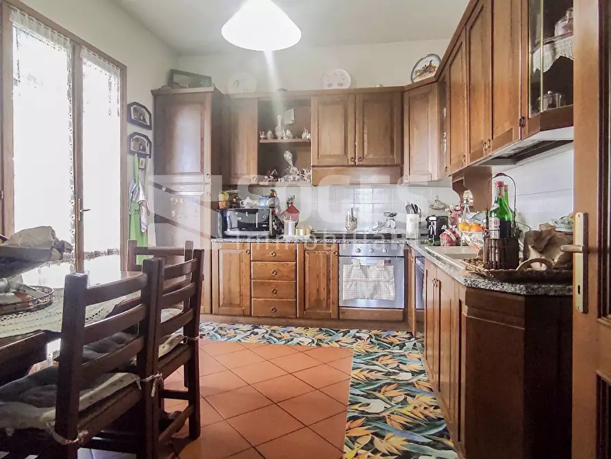 Immagine 4 di Villa in vendita  in via del cesto a Figline E Incisa Valdarno